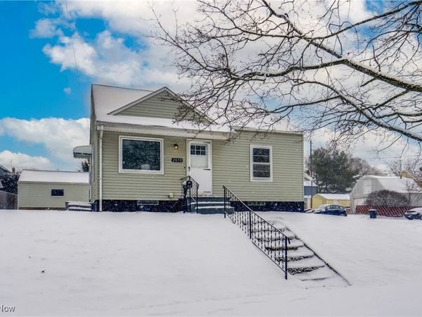 2079 12th Street SW, Akron, OH 44314