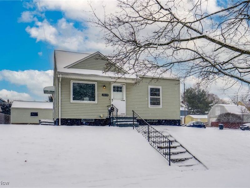 2079 12th Street SW, Akron, OH 44314 Photo 1