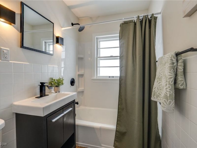 2079 12th Street SW, Akron, OH 44314 Photo 20