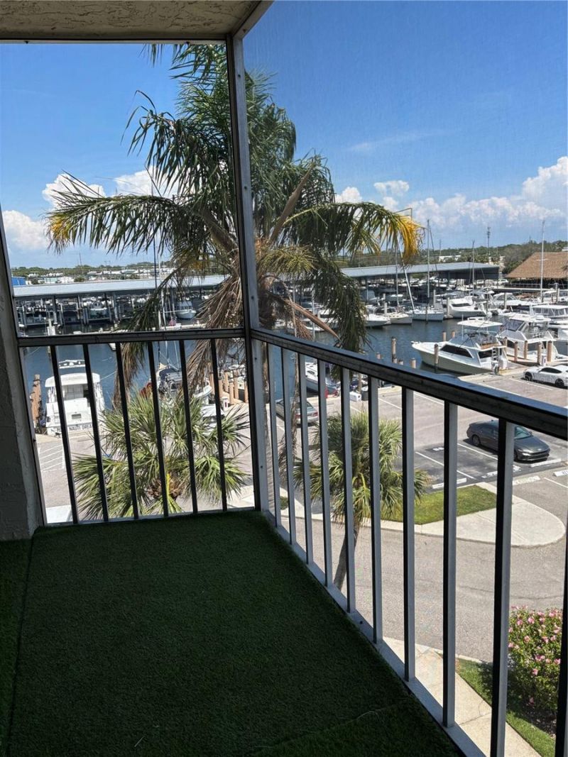 4904 38th Way S, Unit 417, Saint Petersburg, FL 33711 Photo