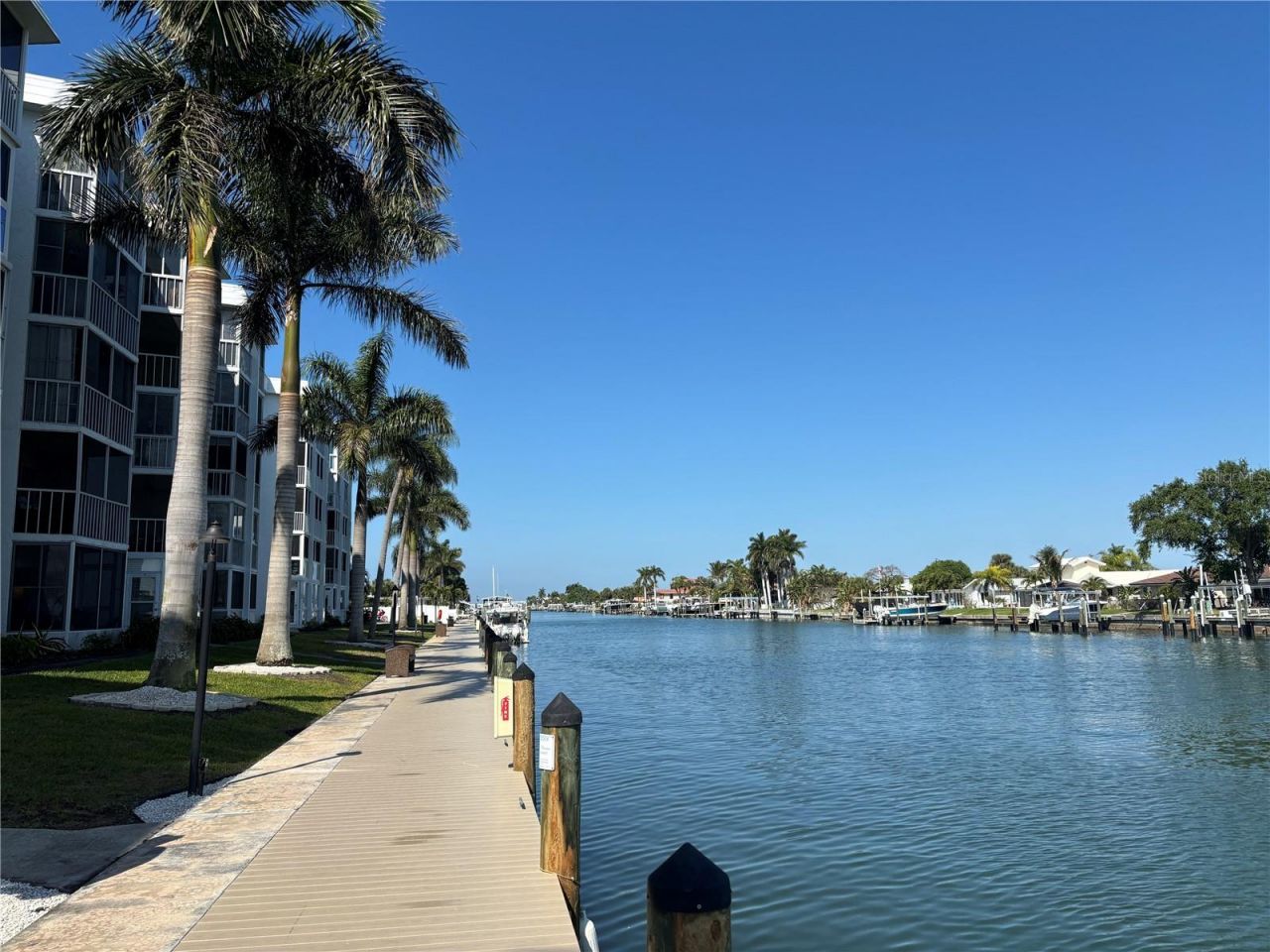 4904 38th Way S, Unit 417, Saint Petersburg, FL 33711 Photo