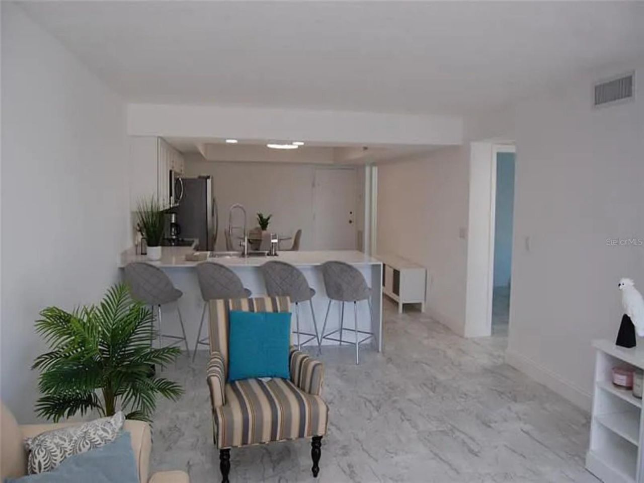 4904 38th Way S, Unit 417, Saint Petersburg, FL 33711 Photo