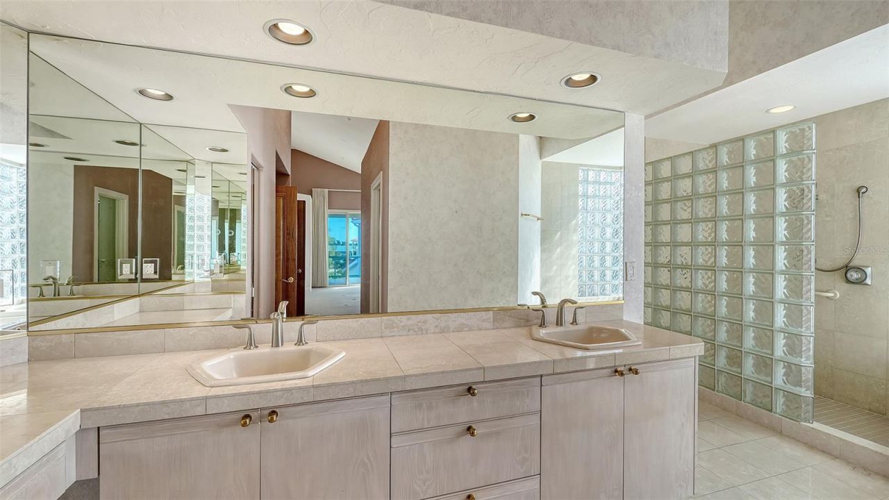 350 Gulf Of Mexico Drive, Unit 234, Longboat Key, FL 34228 Photo