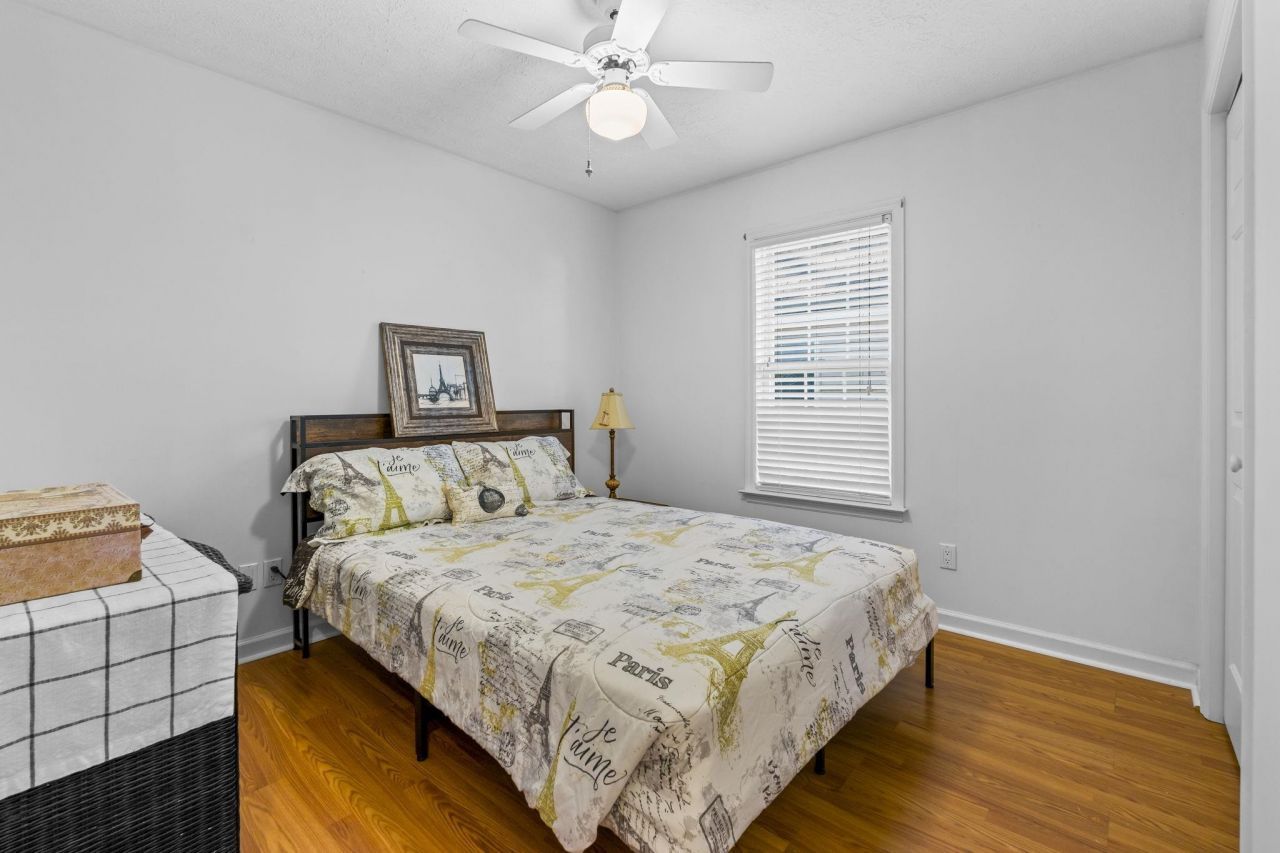 2110 N Berwick Dr. Photo 20