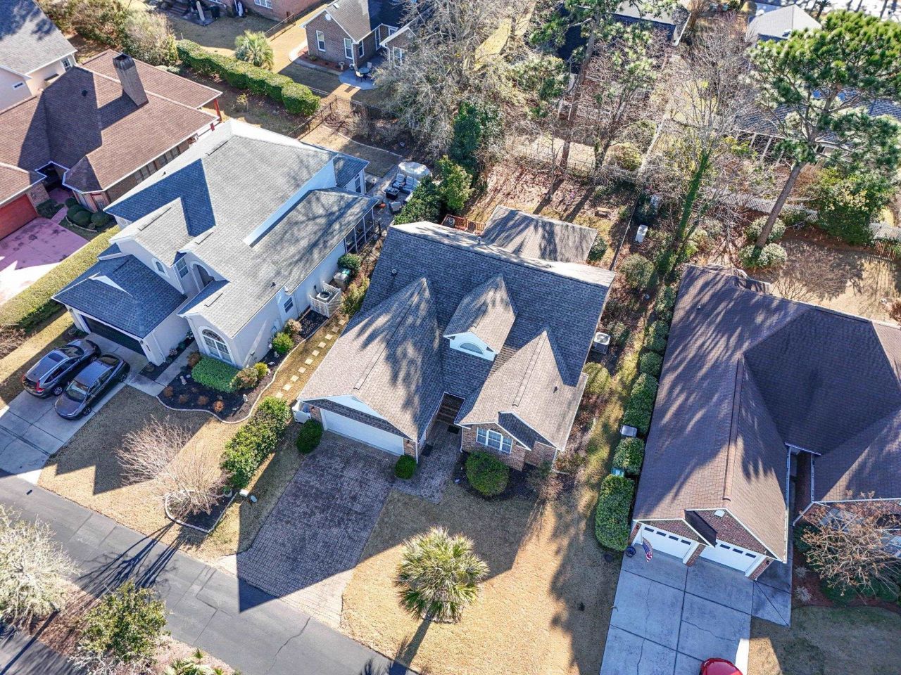 2110 N Berwick Dr. Photo 32