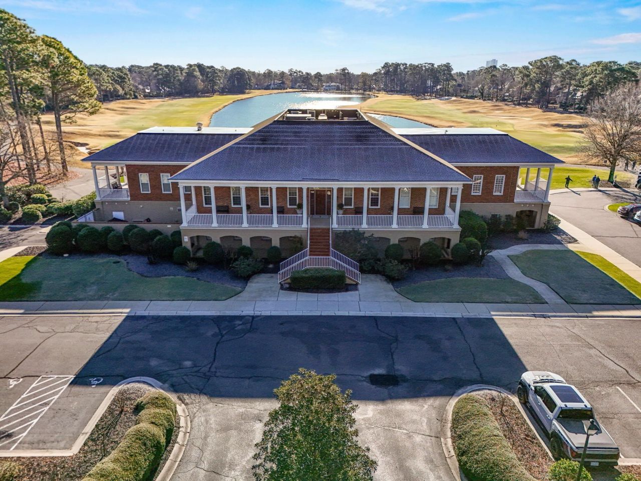 2110 N Berwick Dr. Photo 37