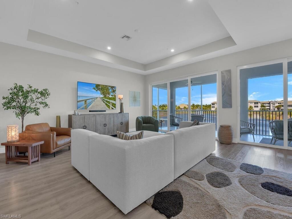233 Indies Dr E, Unit 201, Naples, FL 34114 Photo