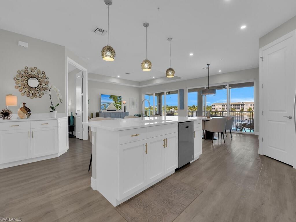 233 Indies Dr E, Unit 201, Naples, FL 34114 Photo