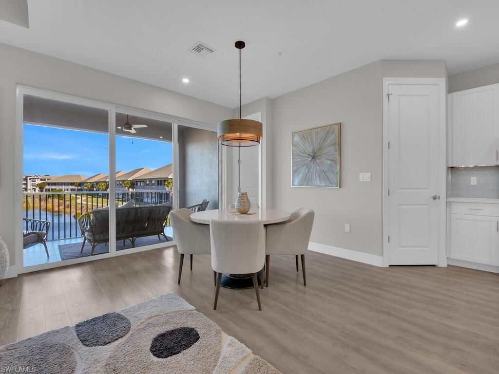 233 Indies Dr E, Unit 201, Naples, FL 34114 Photo