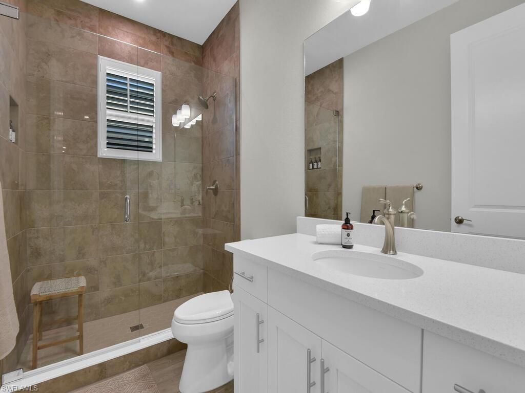 233 Indies Dr E, Unit 201, Naples, FL 34114 Photo