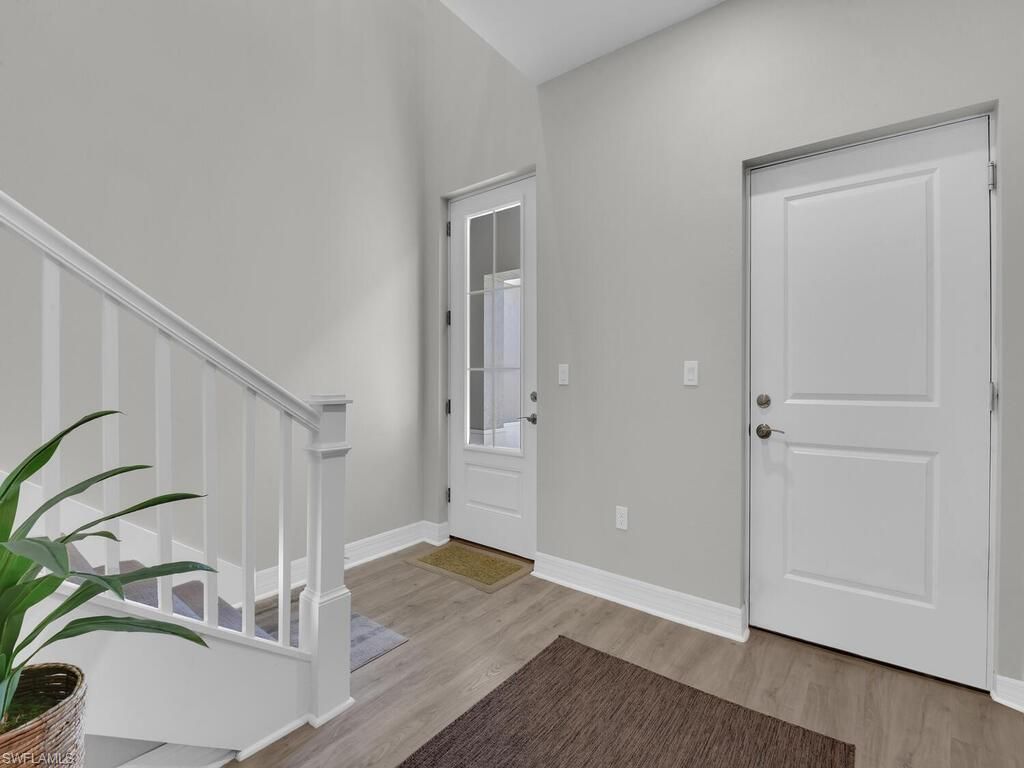 233 Indies Dr E, Unit 201, Naples, FL 34114 Photo