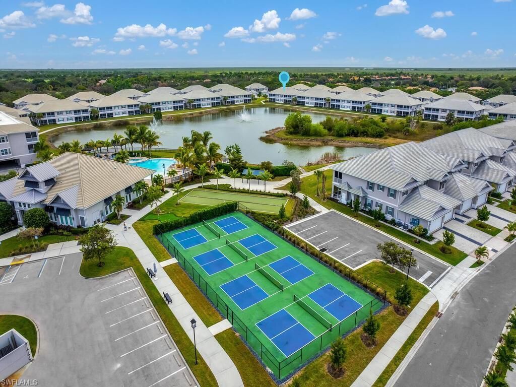 233 Indies Dr E, Unit 201, Naples, FL 34114 Photo