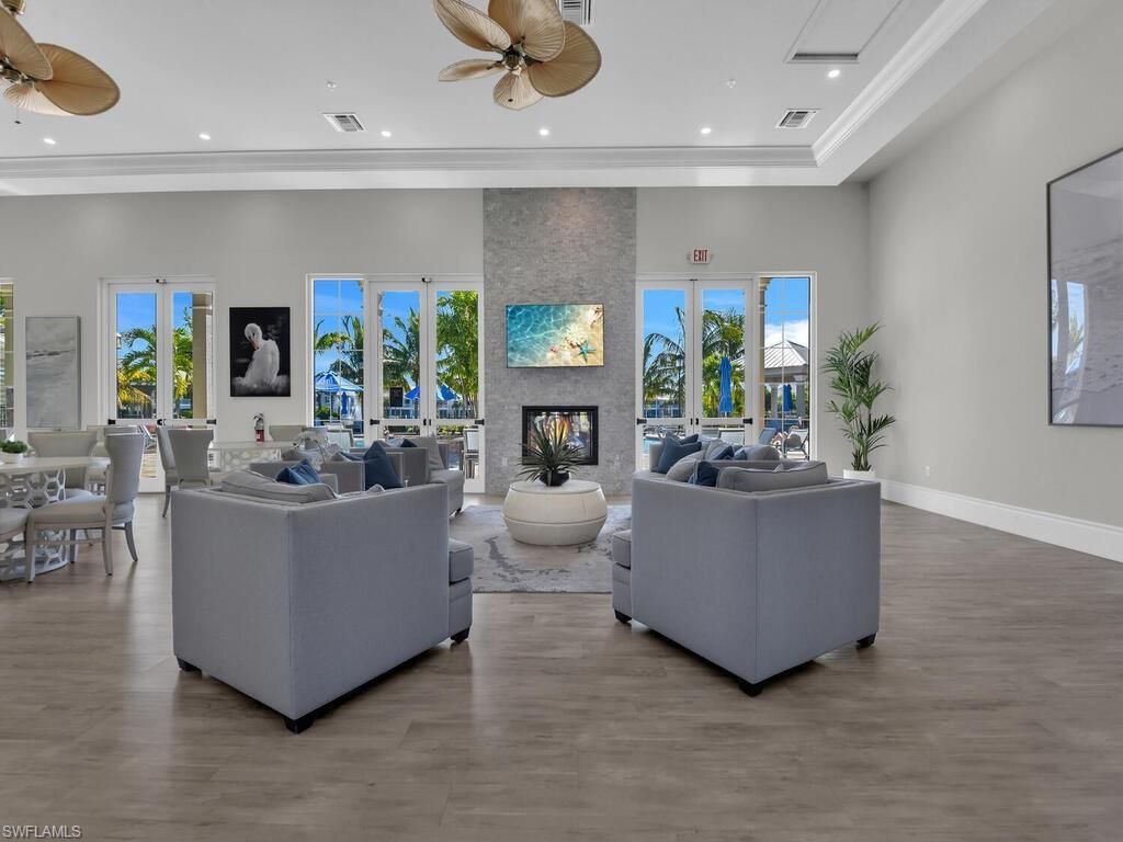 233 Indies Dr E, Unit 201, Naples, FL 34114 Photo