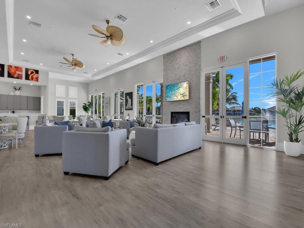 233 Indies Dr E, Unit 201, Naples, FL 34114 Photo