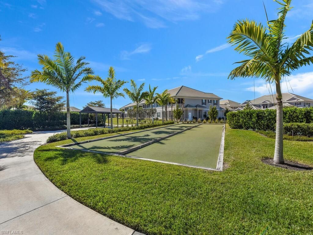233 Indies Dr E, Unit 201, Naples, FL 34114 Photo