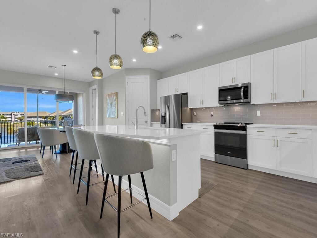 233 Indies Dr E, Unit 201, Naples, FL 34114 Photo