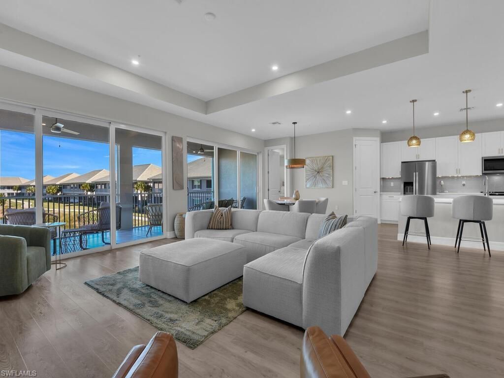 233 Indies Dr E, Unit 201, Naples, FL 34114 Photo