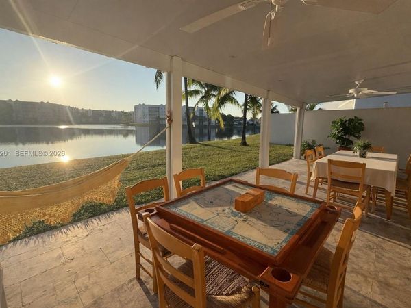 6301 NW 109th Ave, Doral, FL 33178