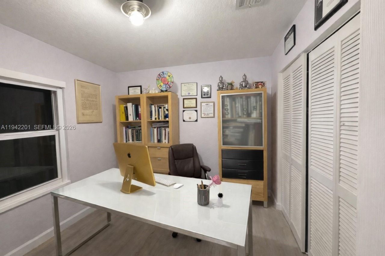 6301 NW 109th Ave, Doral, FL 33178 Photo