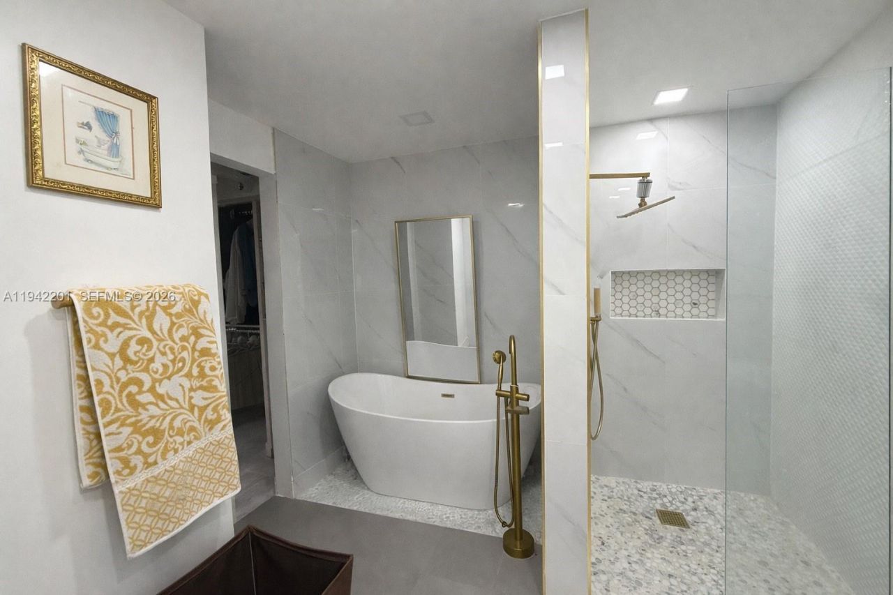 6301 NW 109th Ave, Doral, FL 33178 Photo