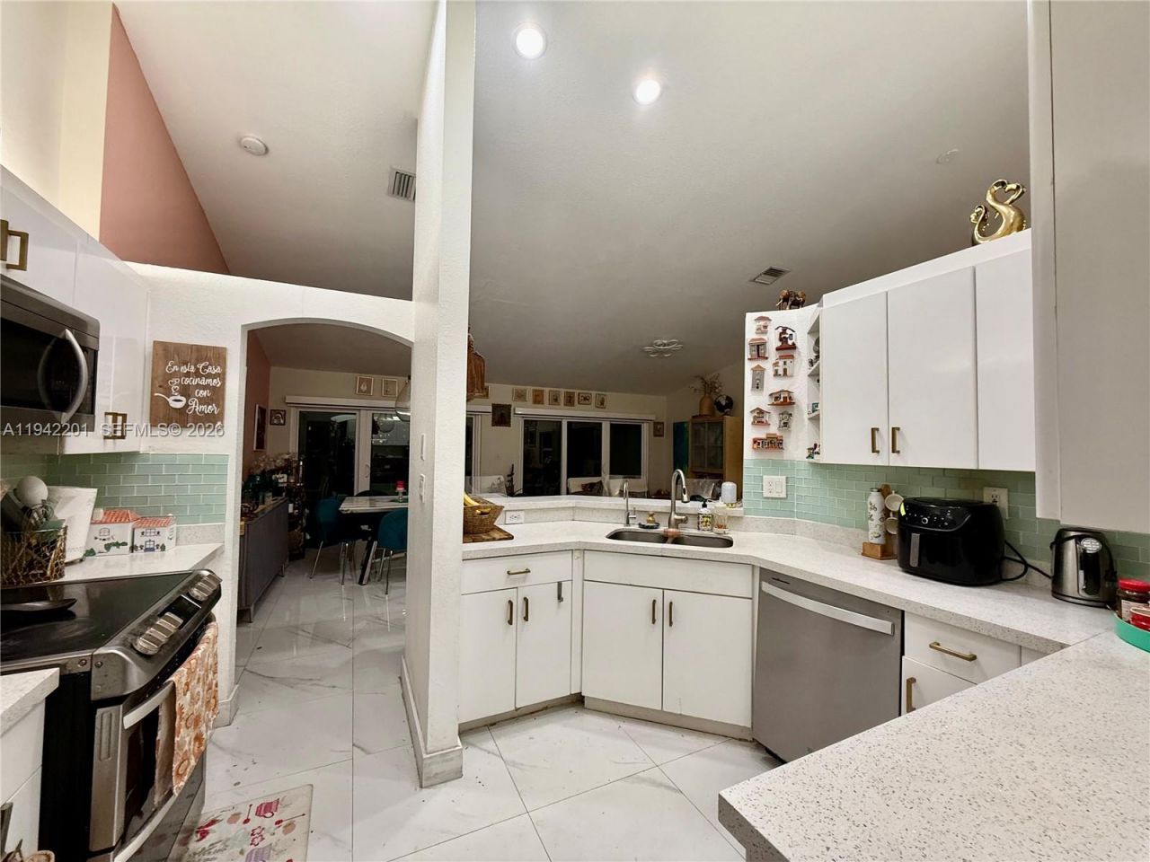 6301 NW 109th Ave, Doral, FL 33178 Photo