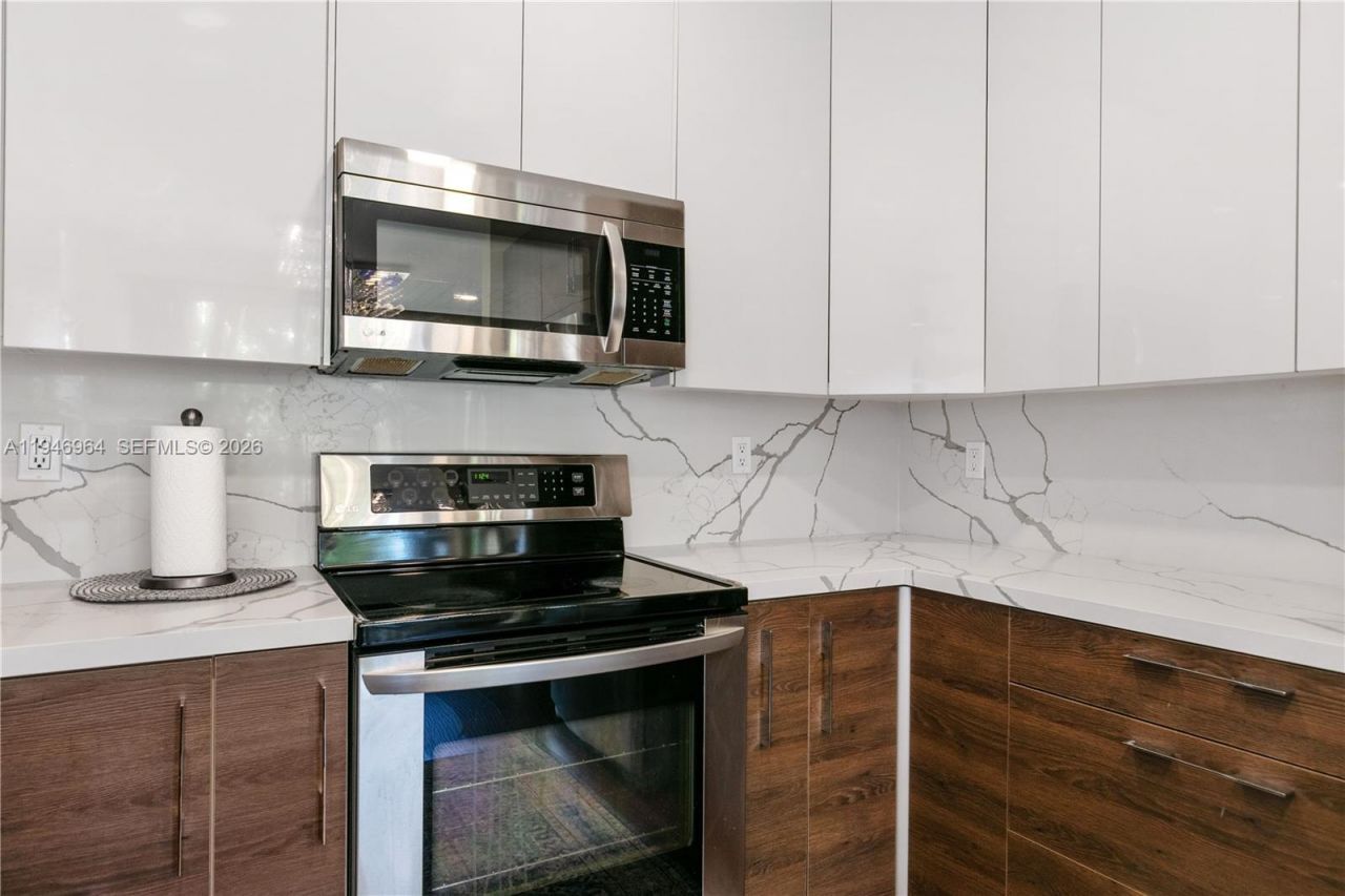 1564 Yellowheart Way , Unit 1564, Hollywood, FL 33019 Photo