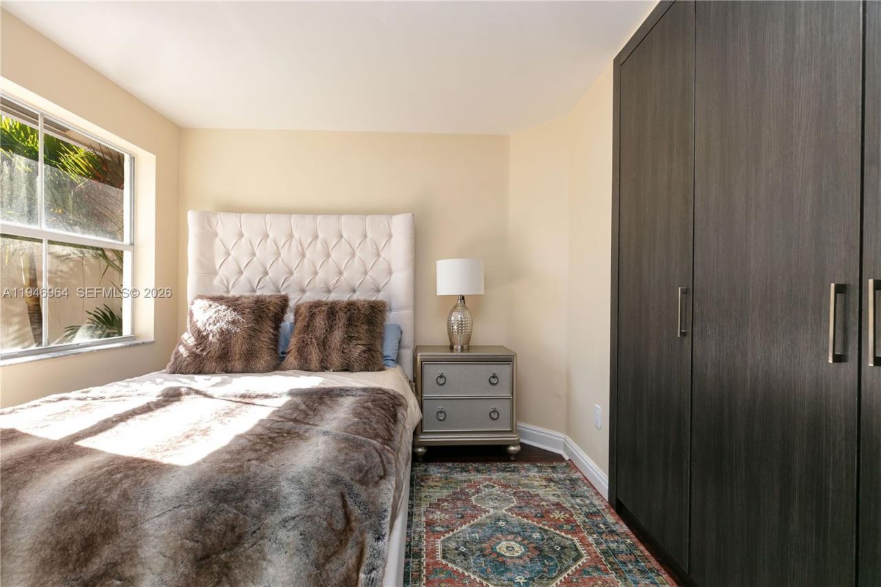 1564 Yellowheart Way , Unit 1564, Hollywood, FL 33019 Photo