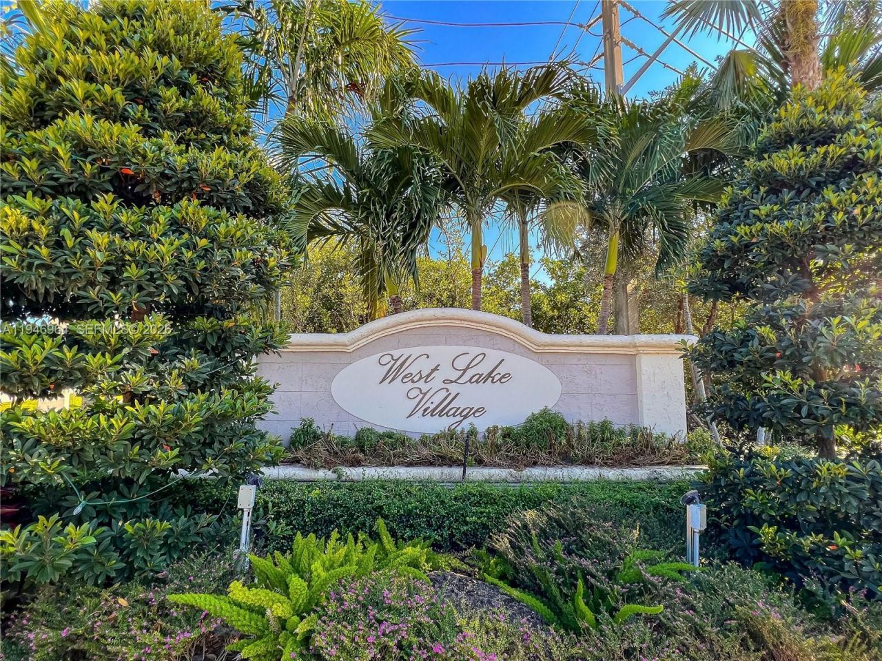 1564 Yellowheart Way , Unit 1564, Hollywood, FL 33019 Photo