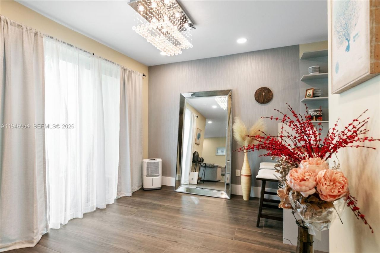 1564 Yellowheart Way , Unit 1564, Hollywood, FL 33019 Photo