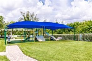 1564 Yellowheart Way , Unit 1564, Hollywood, FL 33019 Photo