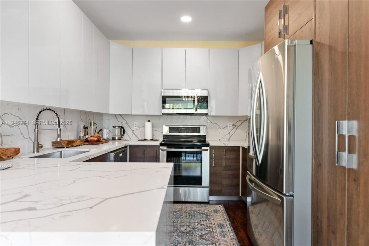 1564 Yellowheart Way , Unit 1564, Hollywood, FL 33019 Photo