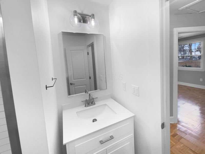 281 E Selby Boulevard, Columbus, OH 43085 Photo 11