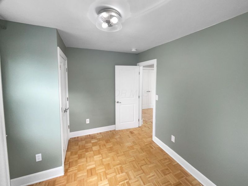 281 E Selby Boulevard, Columbus, OH 43085 Photo 15