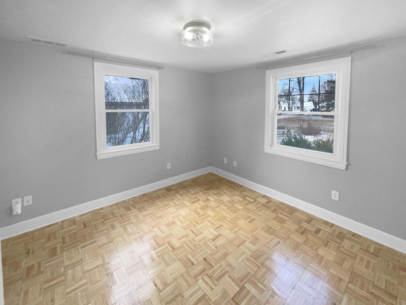 281 E Selby Boulevard, Columbus, OH 43085 Photo 4