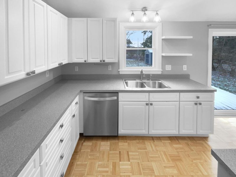 281 E Selby Boulevard, Columbus, OH 43085 Photo 8