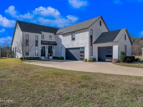 323 Belle Winds Court, Shreveport, LA 71106