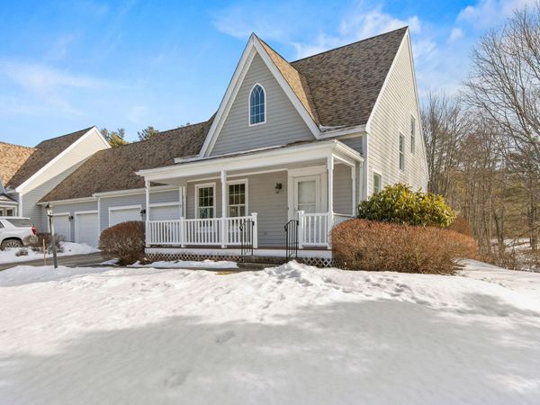 9 Gables Drive, Unit 9, Yarmouth, ME 04096