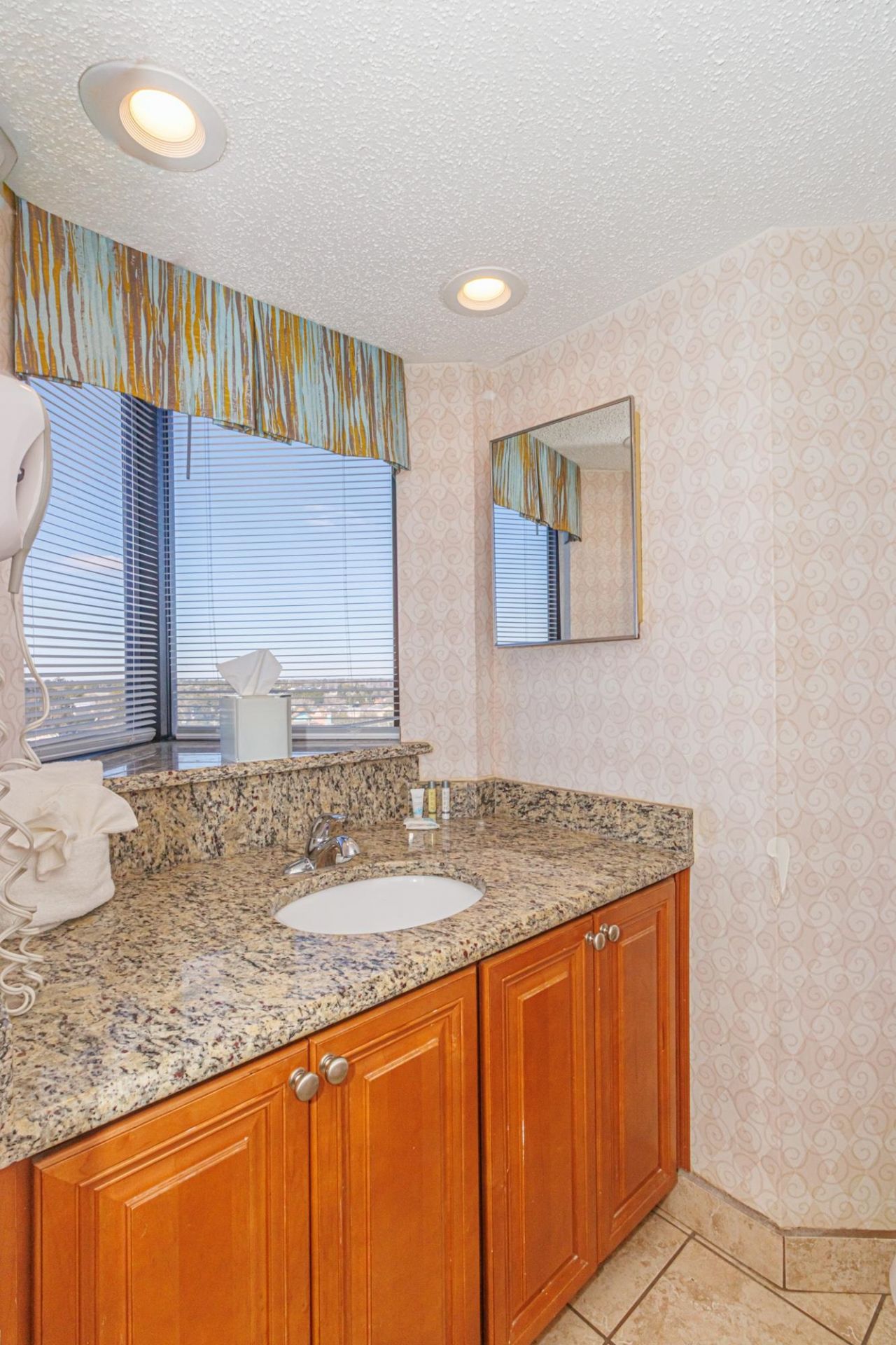 2701 N Ocean Blvd. Photo 19