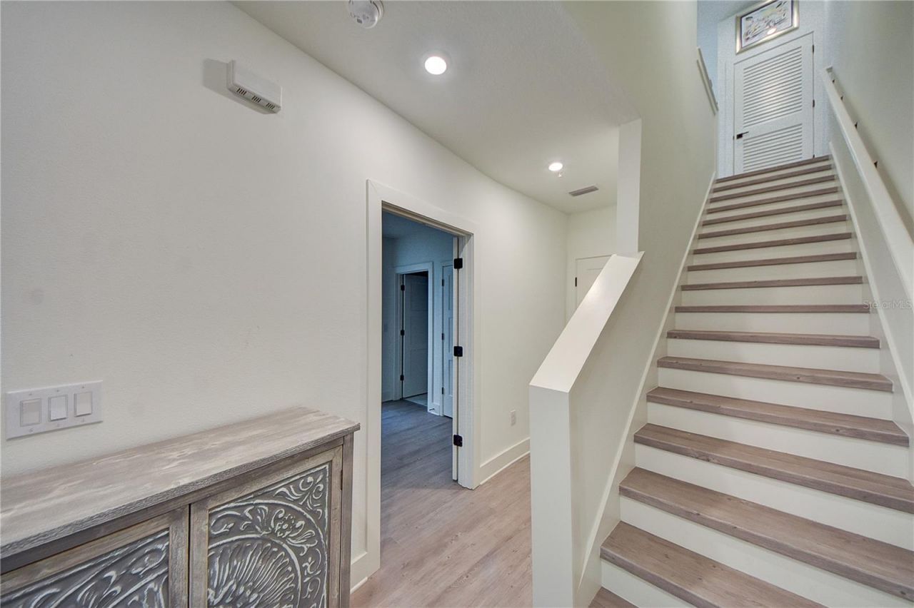 323 15th Street N, Saint Petersburg, FL 33705 Photo