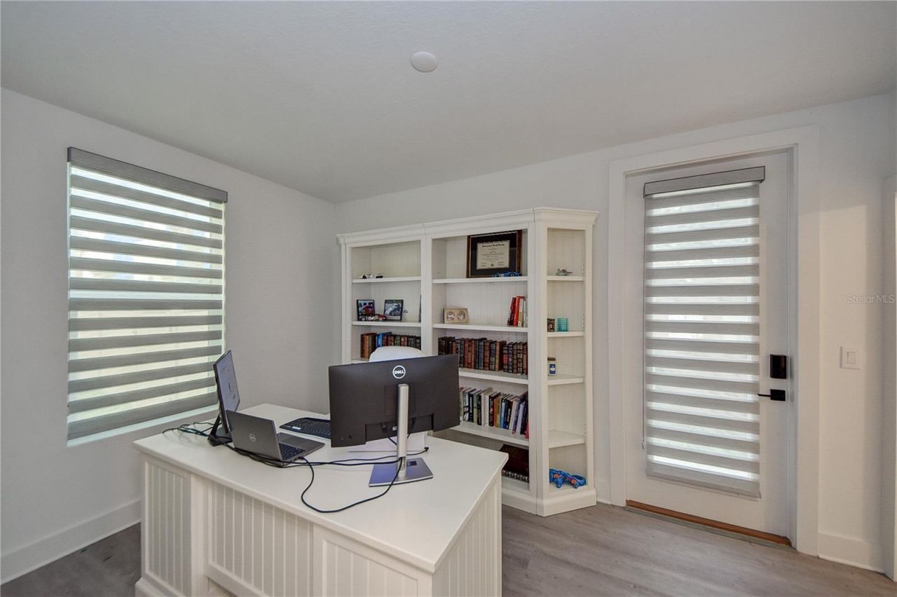 323 15th Street N, Saint Petersburg, FL 33705 Photo