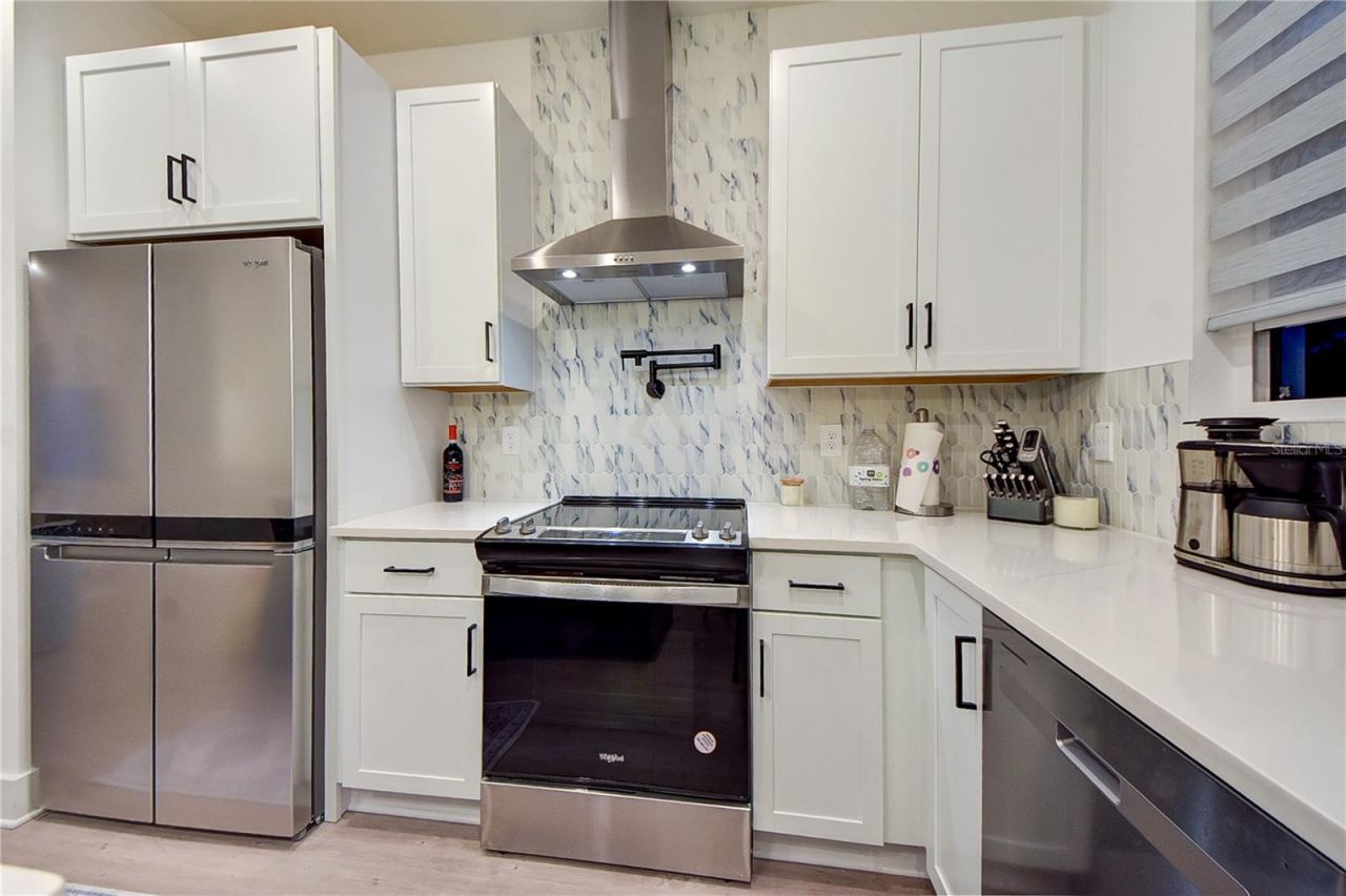 323 15th Street N, Saint Petersburg, FL 33705 Photo