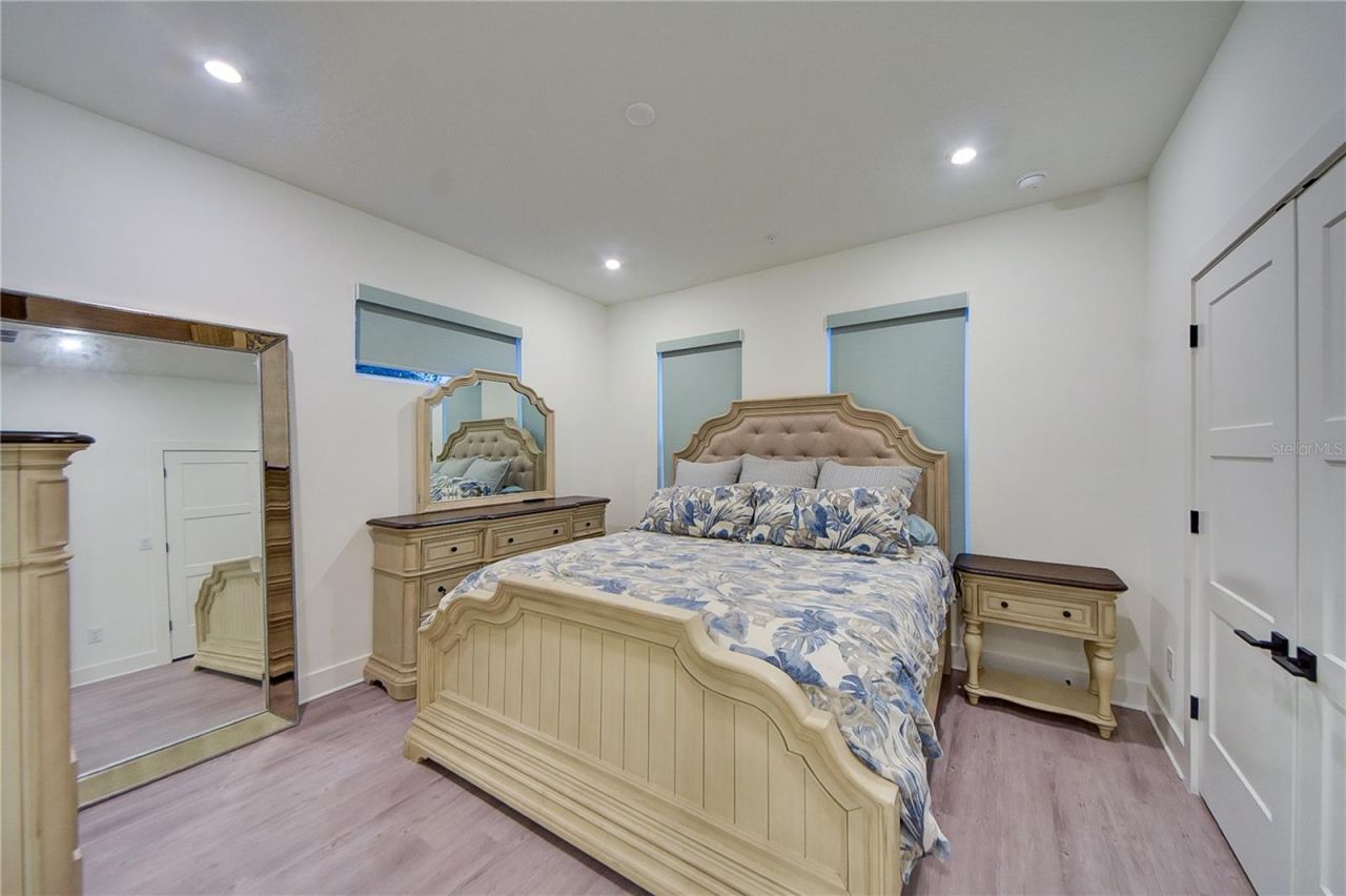 323 15th Street N, Saint Petersburg, FL 33705 Photo