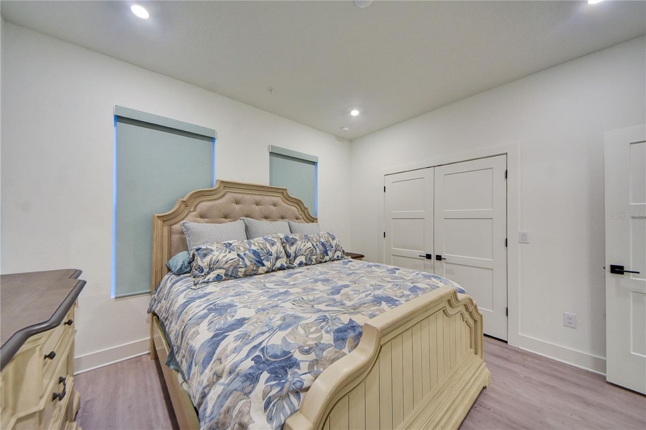 323 15th Street N, Saint Petersburg, FL 33705 Photo