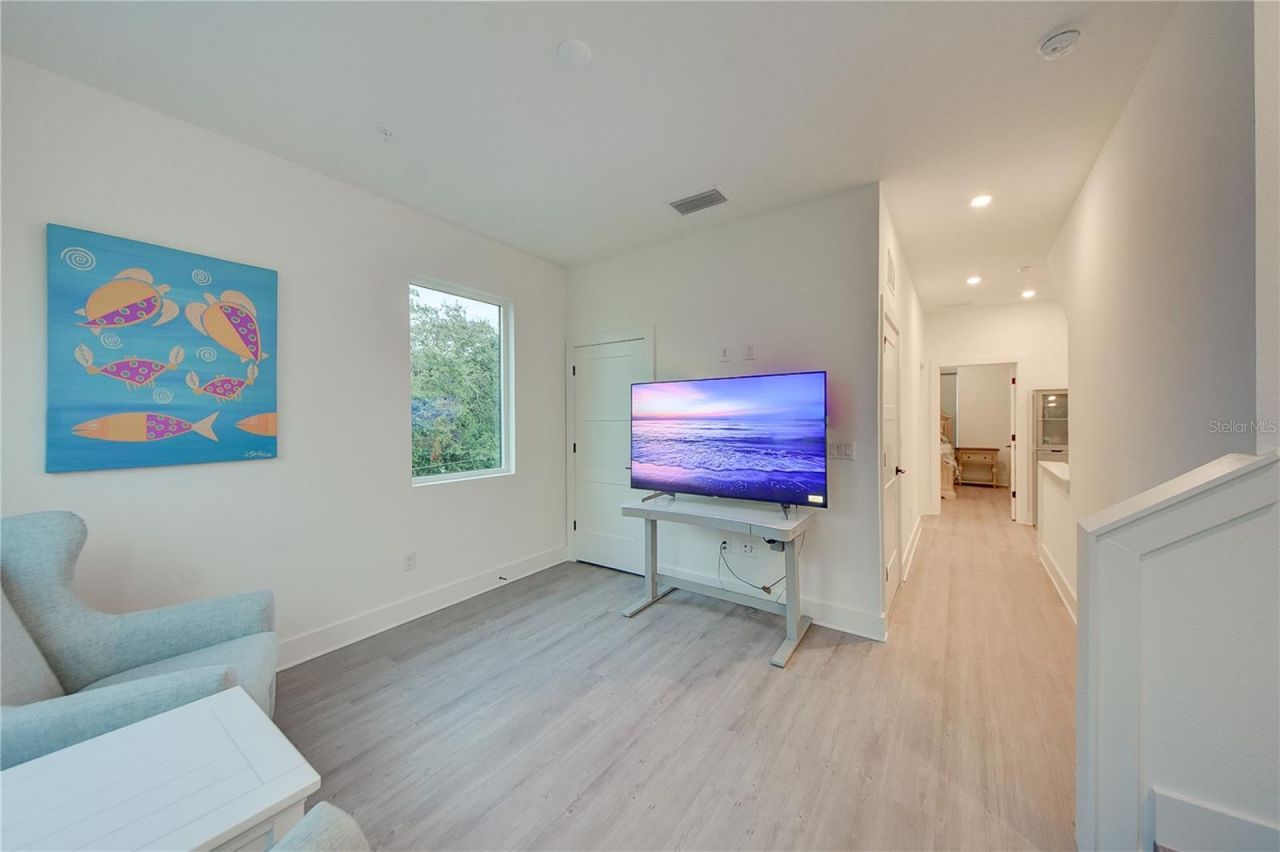 323 15th Street N, Saint Petersburg, FL 33705 Photo