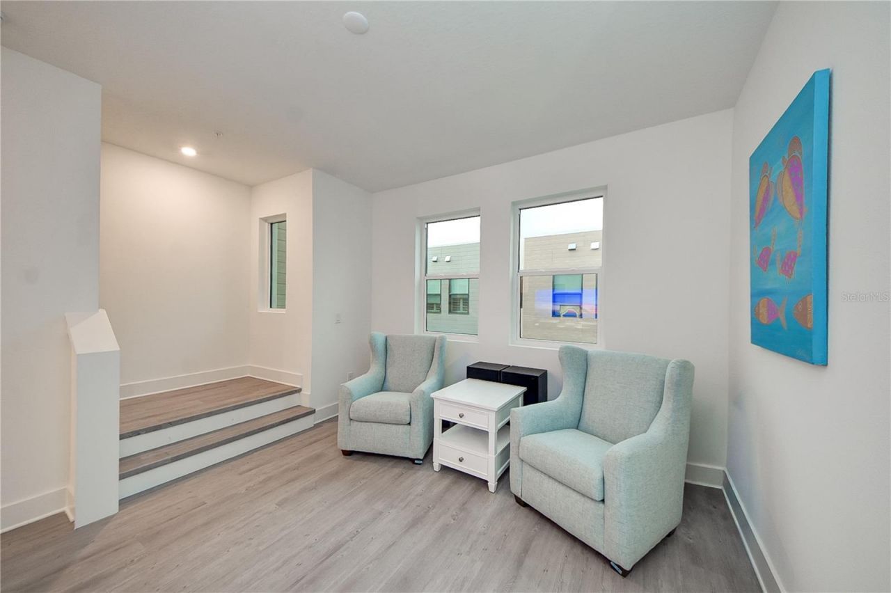 323 15th Street N, Saint Petersburg, FL 33705 Photo