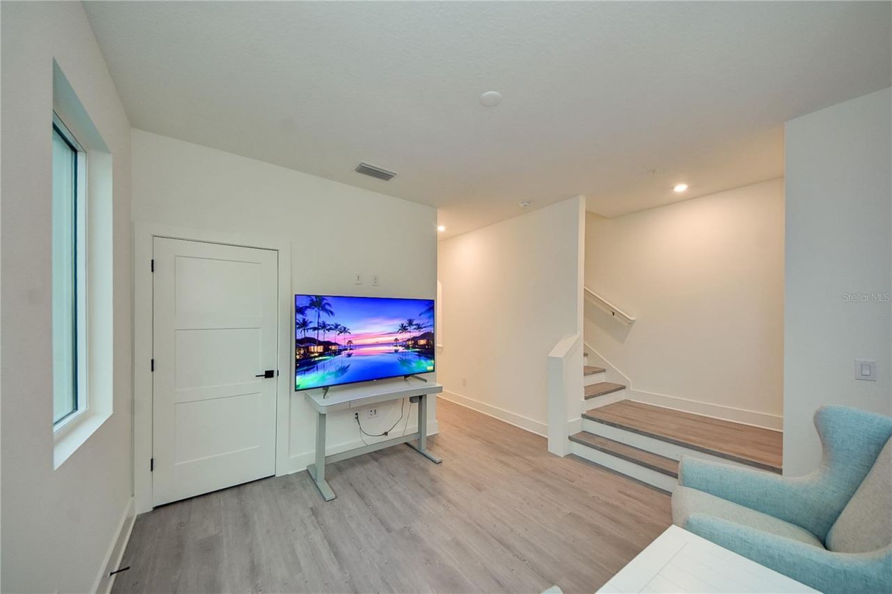 323 15th Street N, Saint Petersburg, FL 33705 Photo