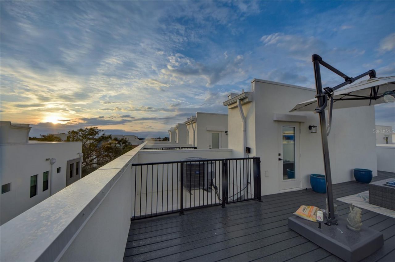 323 15th Street N, Saint Petersburg, FL 33705 Photo