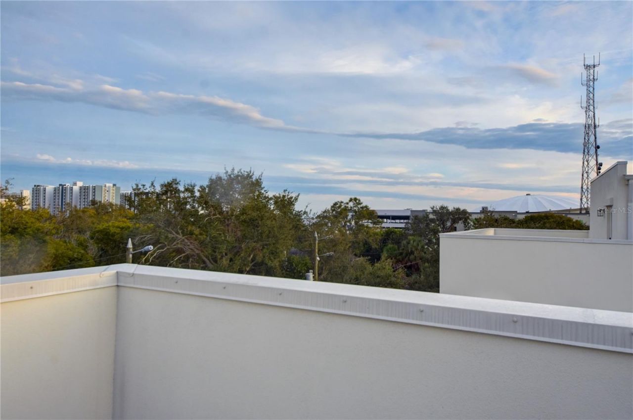 323 15th Street N, Saint Petersburg, FL 33705 Photo