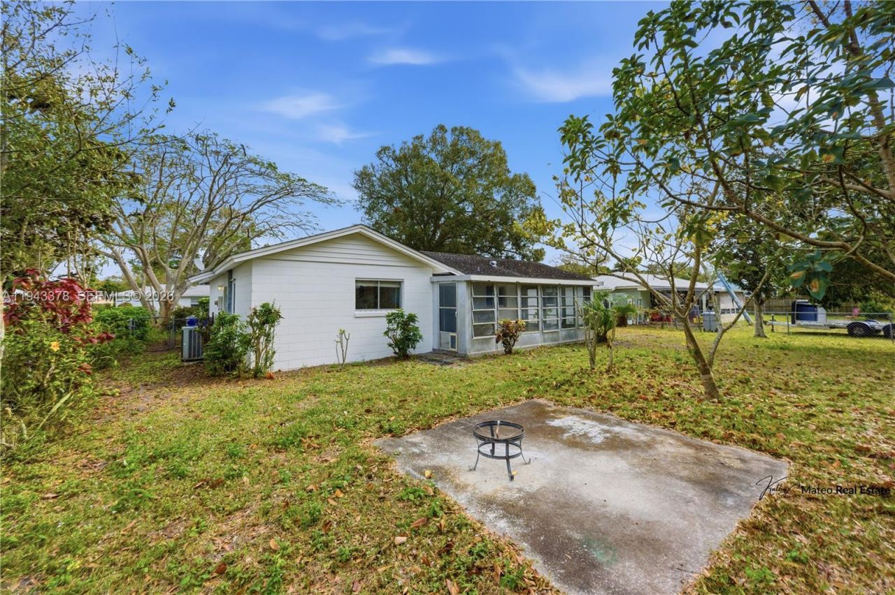 525 22nd Ave , Vero Beach, FL 32962 Photo