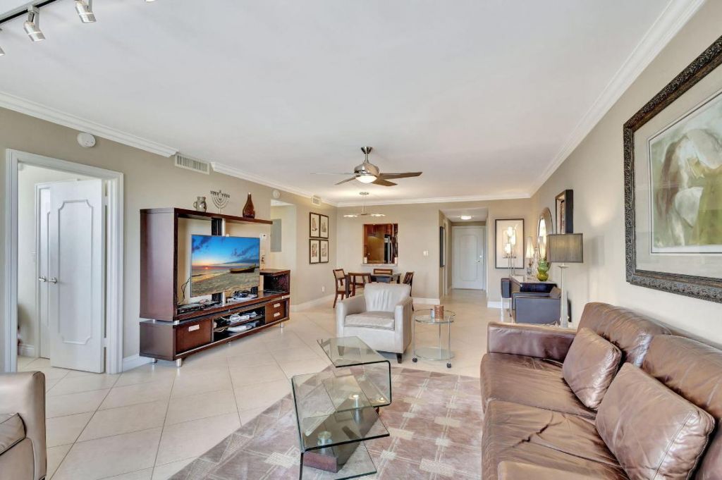 2840 S Ocean Boulevard, Unit 413, Palm Beach, FL 33480 Photo